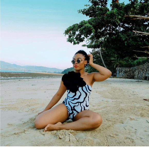 (last 1) Camellia Noire French luxury one shoulder one piece swimsuit 3Dflower - Picture 3 of 4